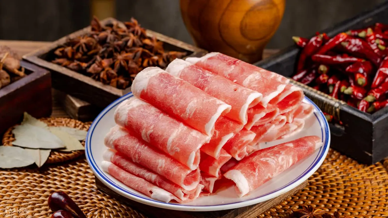 李扯拐老火锅 · 麻辣鲜香重庆魂 | 东郊记忆店
